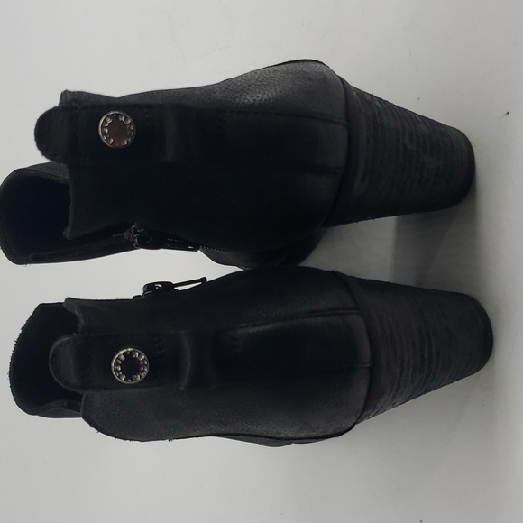 Steve Madden Reflect Leather Booties Size 9 - Picture 3 of 13